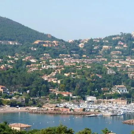 Studio A Sur Mer A 400 M De La Plage Avec Vue Sur La Mer Terrasse Amenagee Et Wifi Théoule-sur-Mer